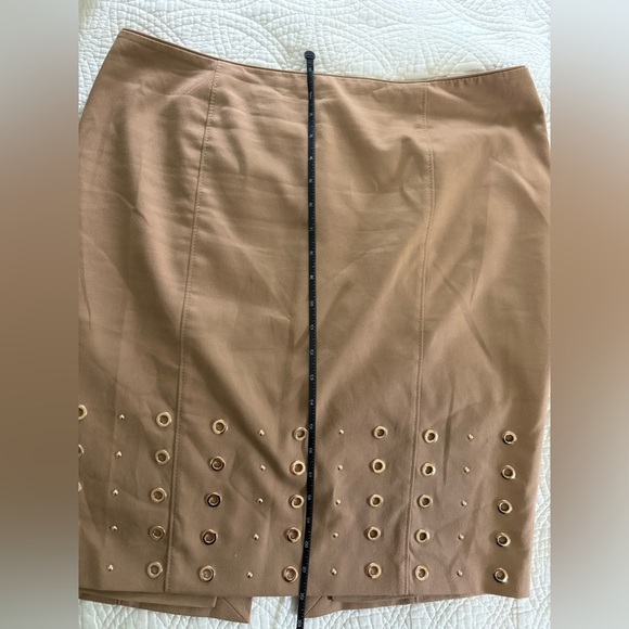 Beige Tailored Pencil Skirt with Grommet Detail Size 14 - Picture 10 of 10